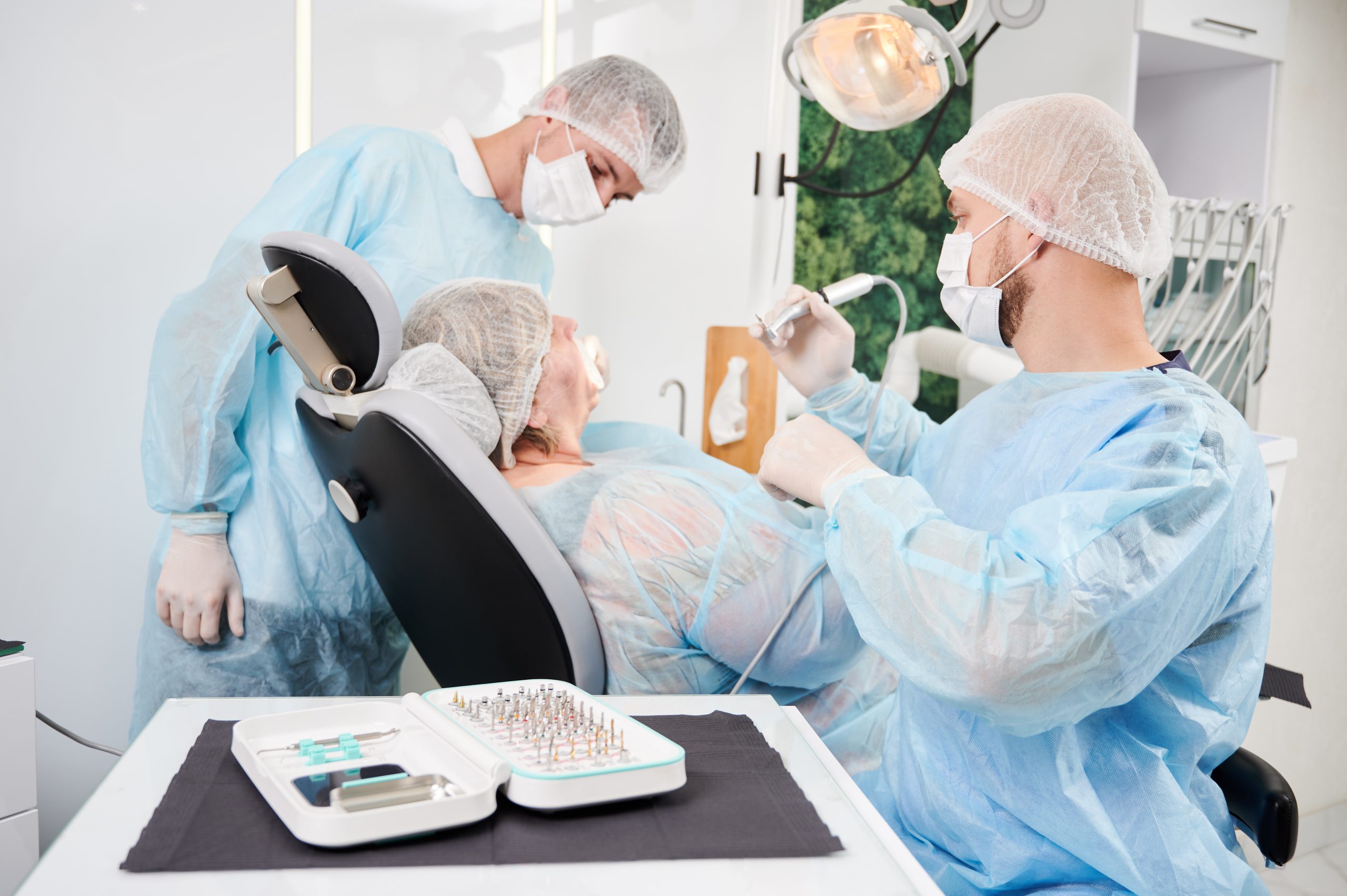 آزمایشگاه دندانسازی یا لابراتوار ساخت پروتزهای دندانی